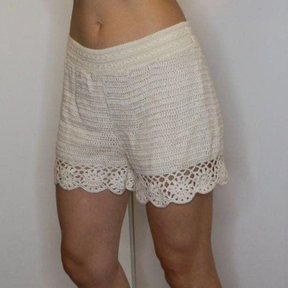 Cream Crochet Shorts Size S - Picture 5 of 11